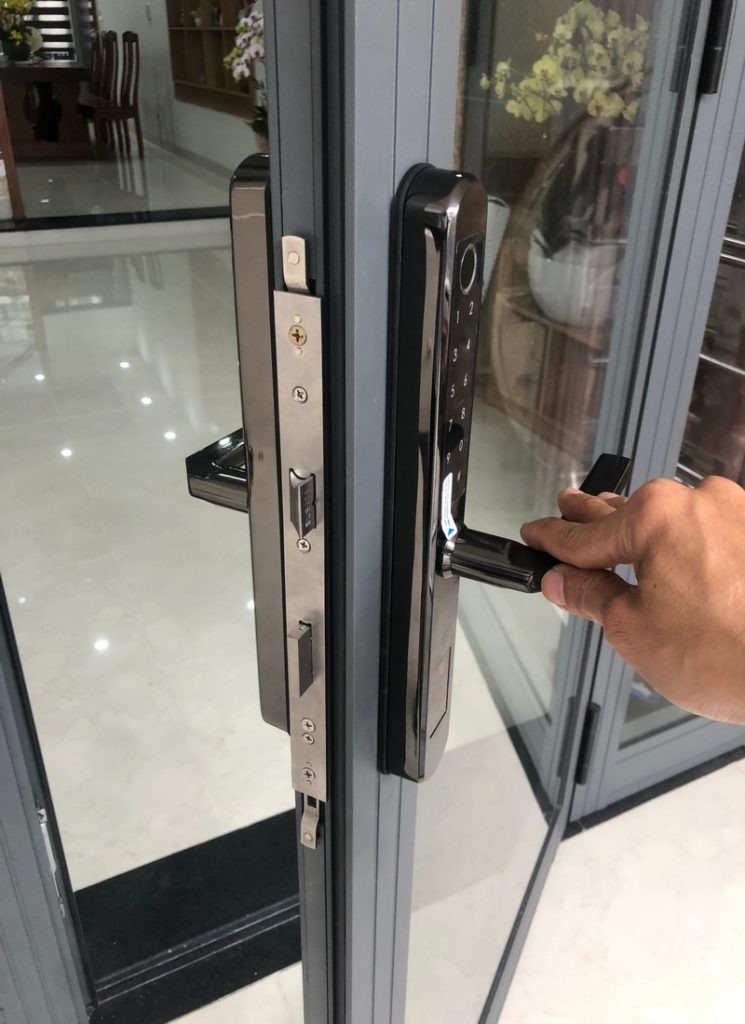 Mở Khóa Tay Gạt Bàu Bàng