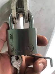 Mở Khóa Móc Treo Cửa Tại Nhà Tân Uyên