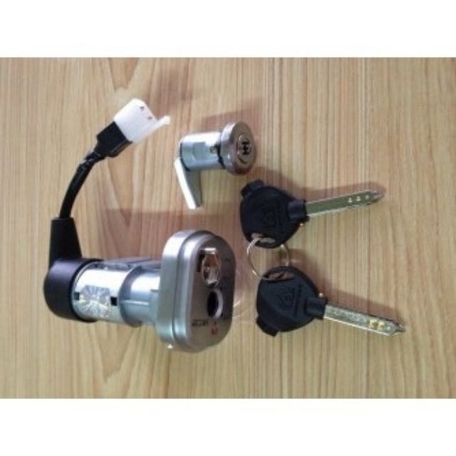 khoá xe 4 cạnh
