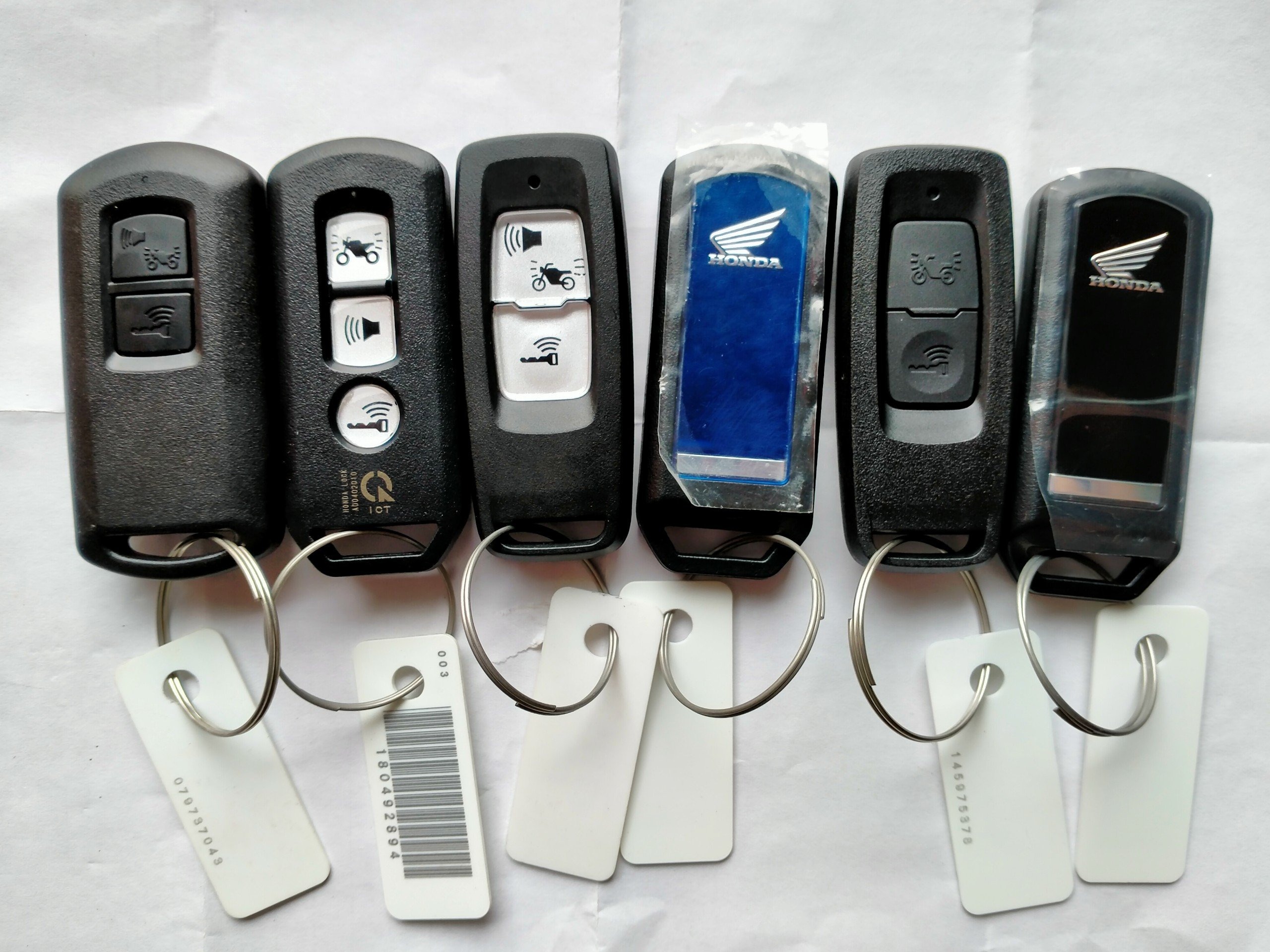 Giá Làm Chìa Khóa Smartkey Thủ Dầu Một Bao Nhiêu ?